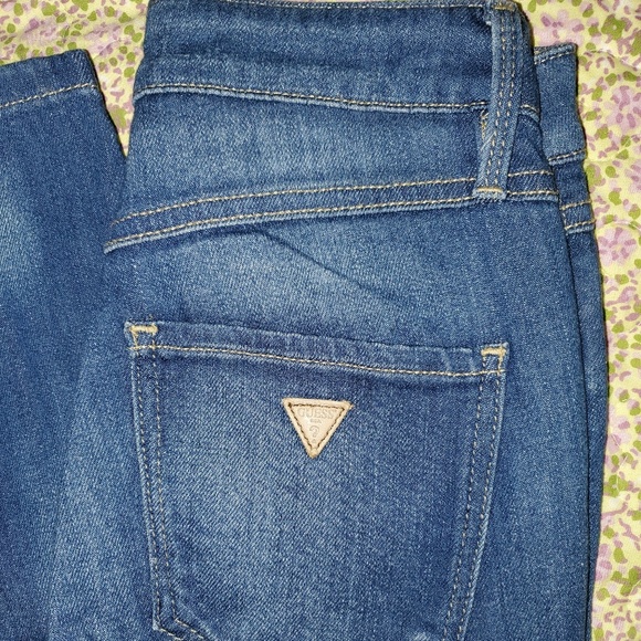 Guess High Waisted Button-Up Jeans - Picture 5 of 5
